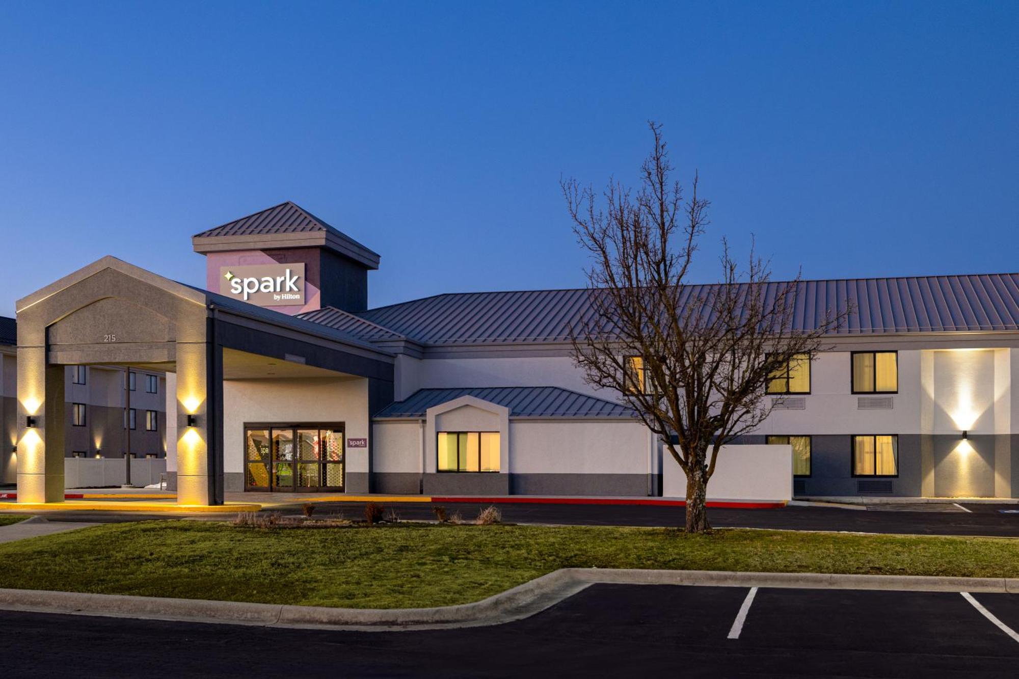 Spark By Hilton Bentonville Exterior foto